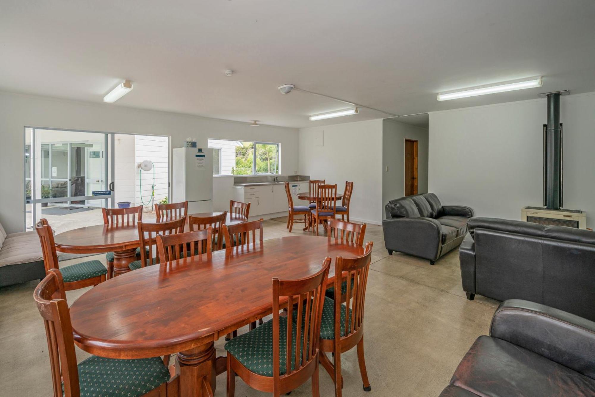 Coromandel Shelly Beach Top 10 Holiday Park Exterior foto